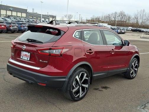 2022 Nissan Rogue Sport SL