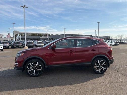 2022 Nissan Rogue Sport SL