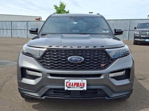 Gray Metallic 2023 Ford Explorer ST