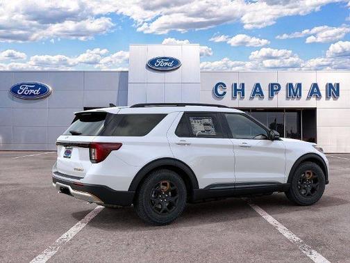 Star White 2027 Ford Explorer Tremor