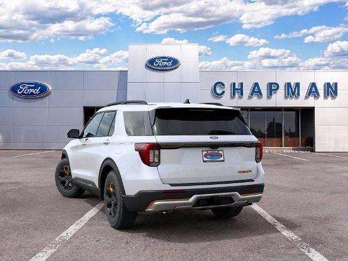 Star White 2027 Ford Explorer Tremor