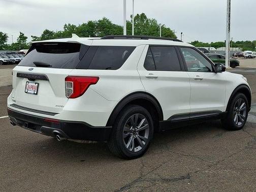 White Metallic 2023 Ford Explorer XLT