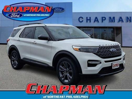 White Metallic 2023 Ford Explorer XLT