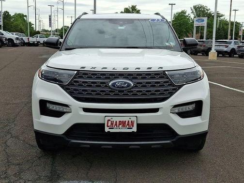 White Metallic 2023 Ford Explorer XLT