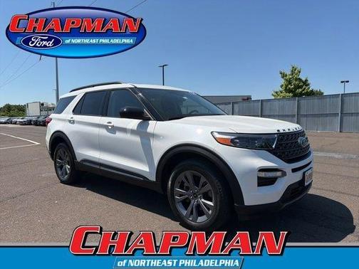 White Metallic 2023 Ford Explorer XLT
