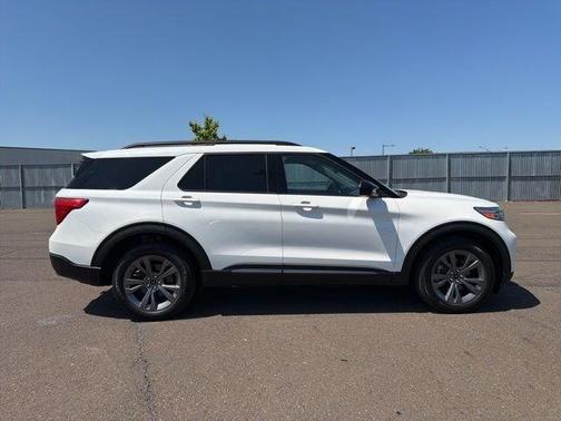 White Metallic 2023 Ford Explorer XLT