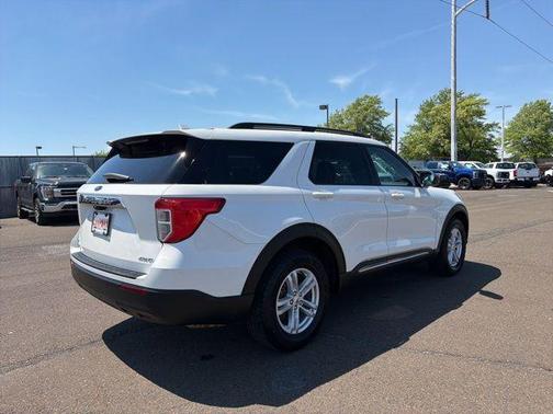 White Metallic 2023 Ford Explorer XLT