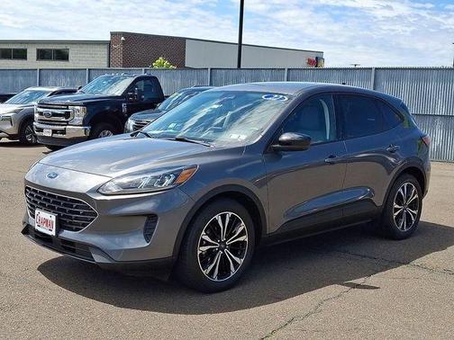 Gray Metallic 2022 Ford Escape SE