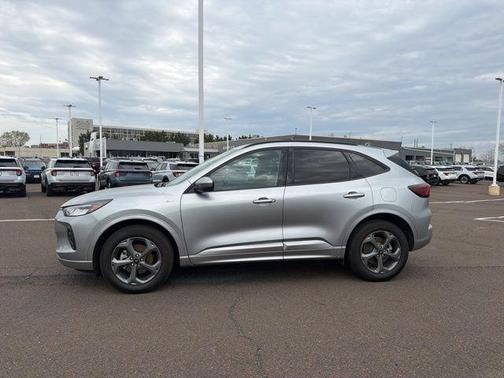 Silver Metallic 2023 Ford Escape ST-Line Select