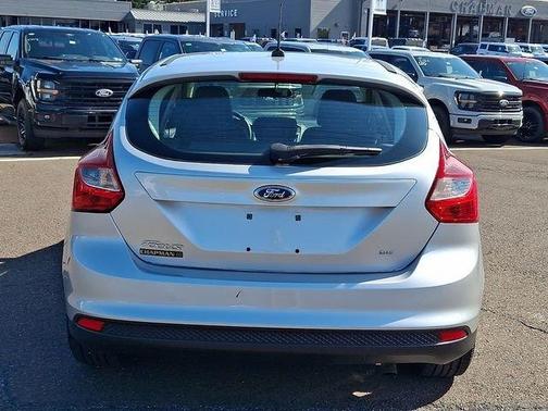 Ingot Silver 2014 Ford Focus SE