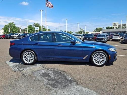 Phytonic Blue Metallic 2022 BMW 530 i xDrive