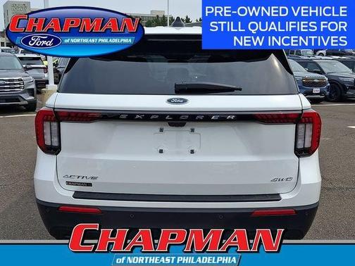 Space White Metallic 2026 Ford Explorer Active