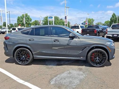 2022 BMW X6 M50i