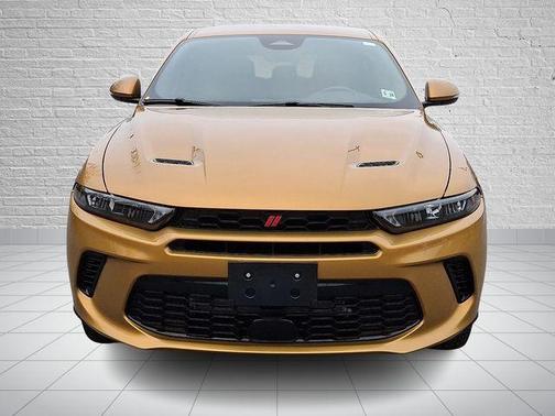 Gold 2023 Dodge Hornet GT Plus