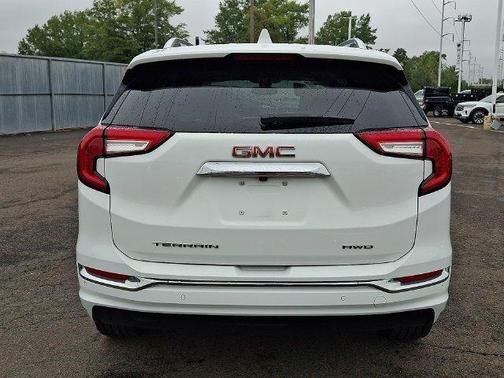 Summit White 2022 GMC Terrain Denali