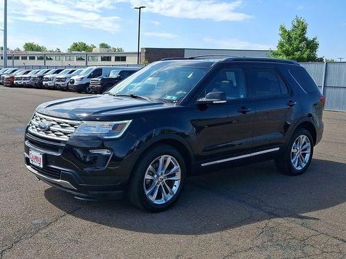 Shadow Black 2018 Ford Explorer XLT
