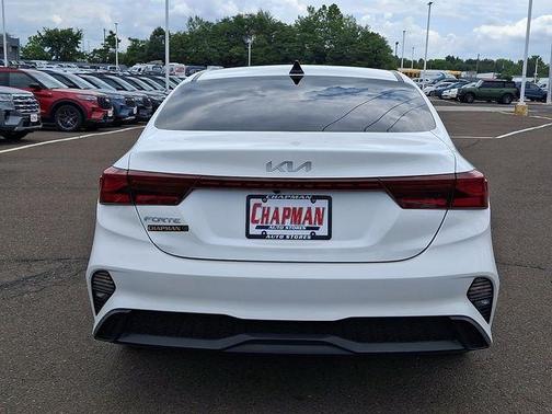 Snow White Pearl 2024 Kia Forte LXS
