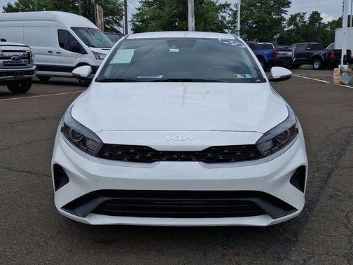 Snow White Pearl 2024 Kia Forte LXS