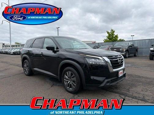 Black 2024 Nissan Pathfinder S