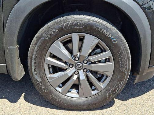Black 2024 Nissan Pathfinder S