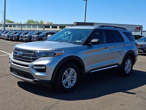 Silver Metallic 2024 Ford Explorer XLT