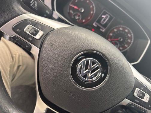 Pure White 2019 Volkswagen Jetta 1.4T S
