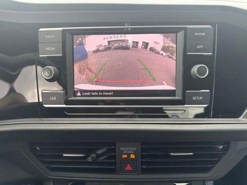 Pure White 2019 Volkswagen Jetta 1.4T S
