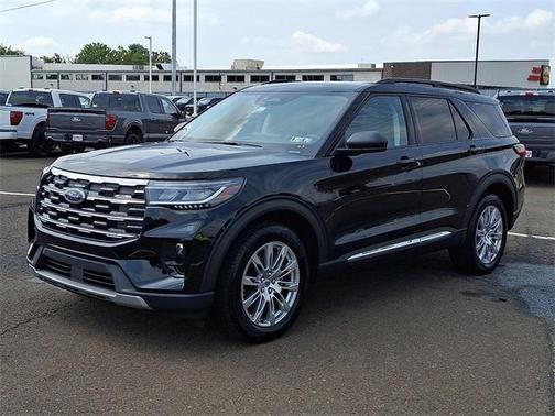 2025 Ford Explorer Active