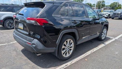 2019 Toyota RAV4 XLE Premium