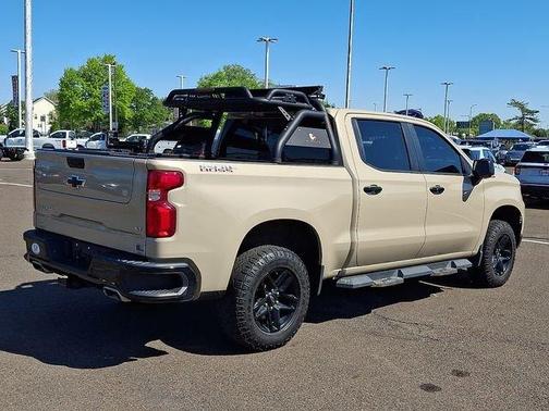 Sand Dune Metallic 2022 Chevrolet Silverado 1500 LT Trail Boss