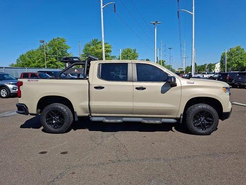 Sand Dune Metallic 2022 Chevrolet Silverado 1500 LT Trail Boss