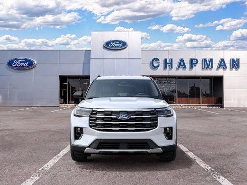 White Metallic 2027 Ford Explorer