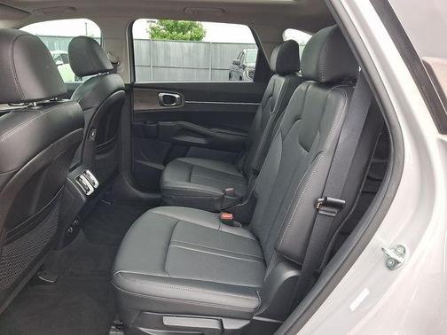 Wolf Gray 2023 Kia Sorento X-Line EX