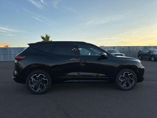 Black 2022 Chevrolet Blazer RS