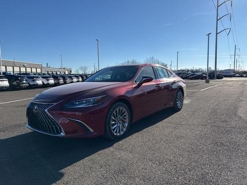 2022 Lexus ES 300h Ultra Luxury