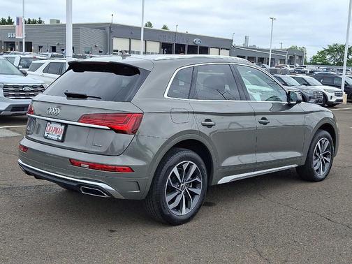 2023 Audi Q5 45 S line quattro Premium