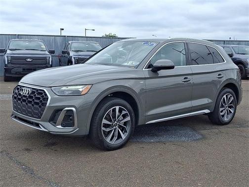 2023 Audi Q5 45 S line quattro Premium