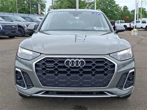 2023 Audi Q5 45 S line quattro Premium