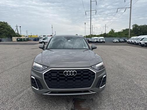2023 Audi Q5 45 S line quattro Premium