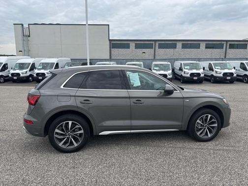 2023 Audi Q5 45 S line quattro Premium