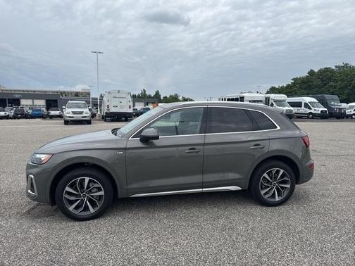 2023 Audi Q5 45 S line quattro Premium