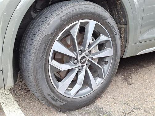2023 Audi Q5 45 S line quattro Premium