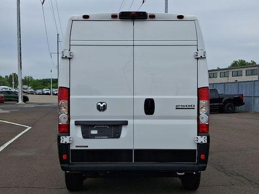 Bright White Clearcoat 2025 RAM ProMaster 2500 High Roof