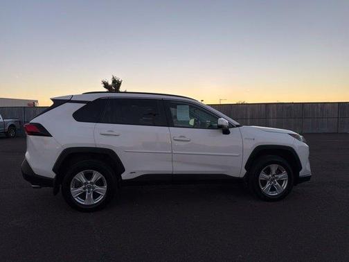 Super White 2019 Toyota RAV4 Hybrid LE
