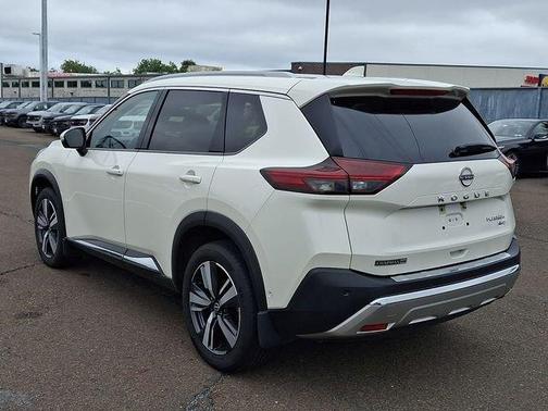 White 2023 Nissan Rogue Platinum
