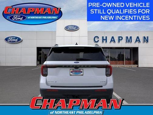 Space White Metallic 2026 Ford Explorer Active