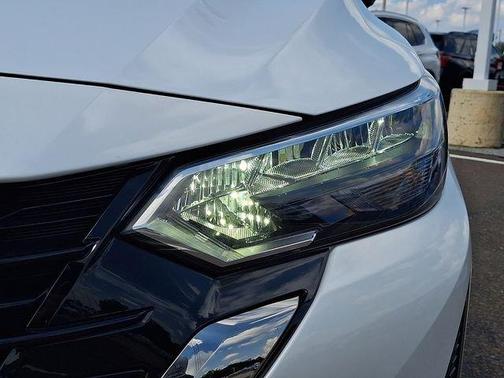 White 2025 Nissan Sentra SR