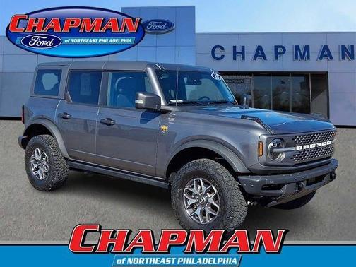 Gray Metallic 2024 Ford Bronco Badlands