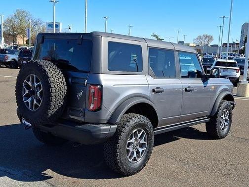 Gray Metallic 2024 Ford Bronco Badlands