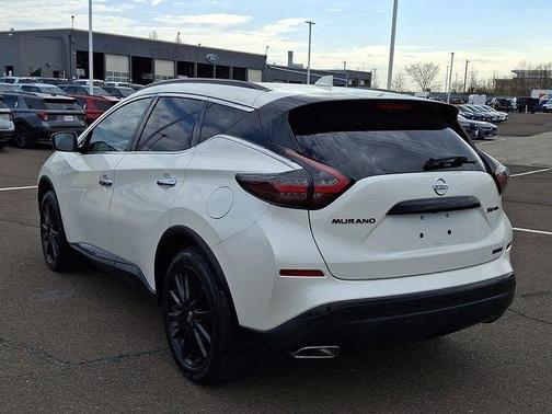 White 2022 Nissan Murano SV